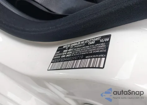 2010 Mercedes-Benz C 300 Luxury/Sport из США, поврежденный, VIN WDDGF5EB4AR099719